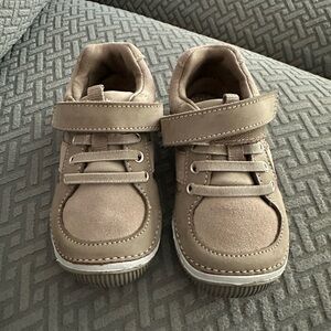 Stride Rite Unisex-Child SRT Wes Sneaker